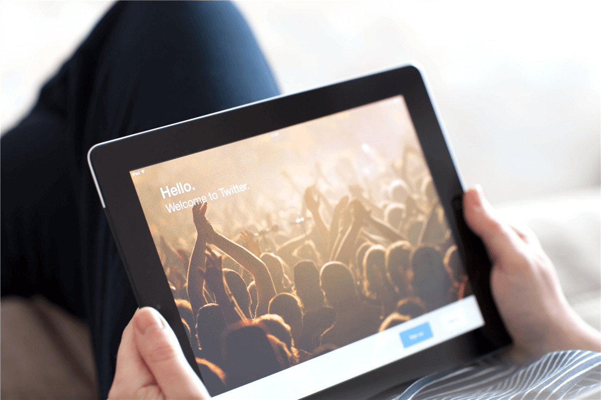 Twitter welcome page on tablet screen